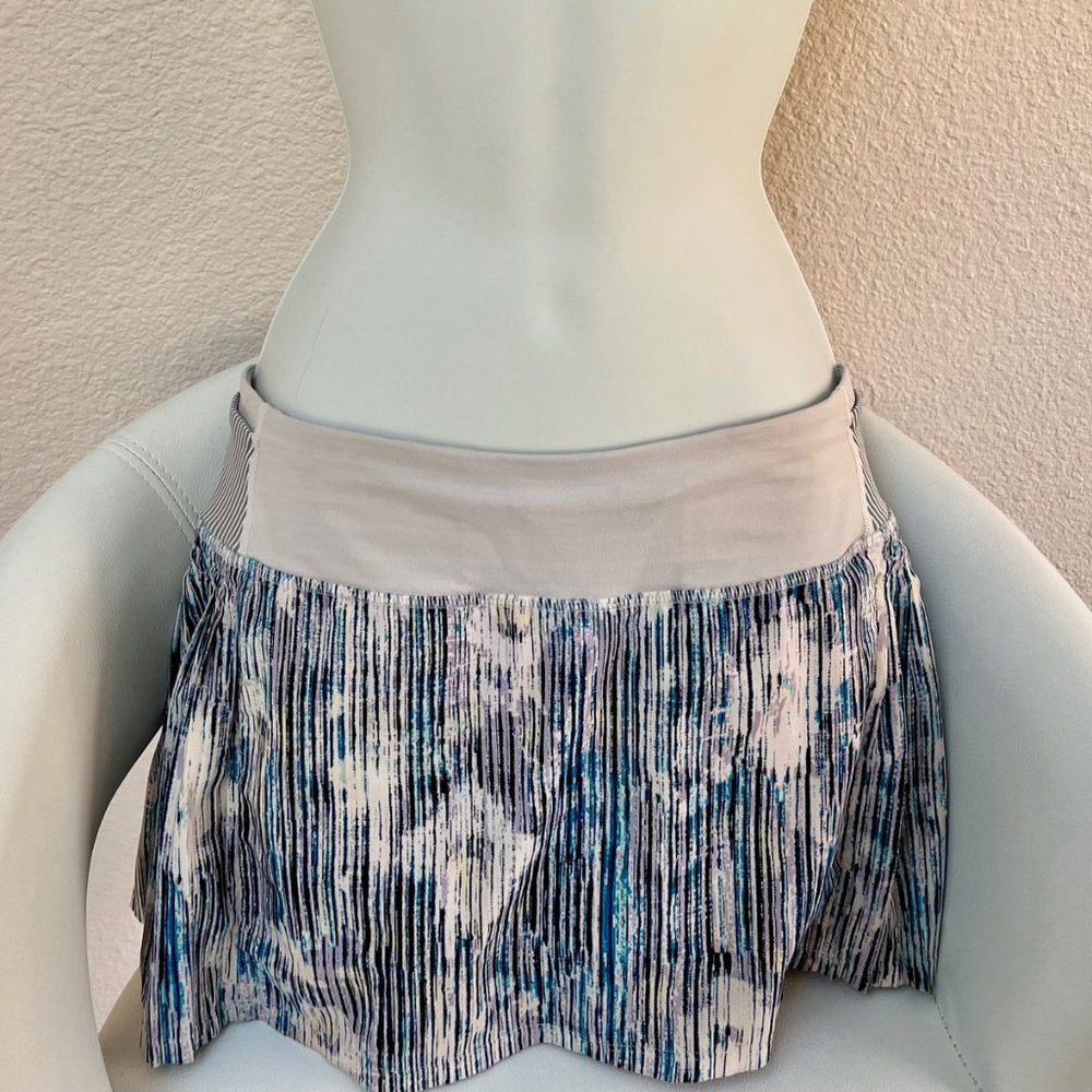 Lululemon Tennis Skirt Size 6 Multicolor